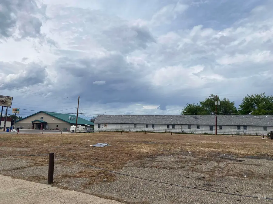 326 E 2nd St, Weiser, ID 83672 - Image #3