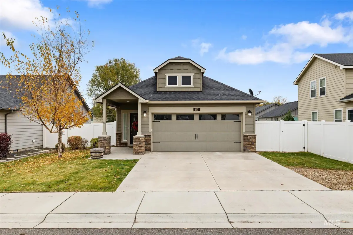 190 S Johns Bay Ave, Kuna, ID 83634 - Image #1