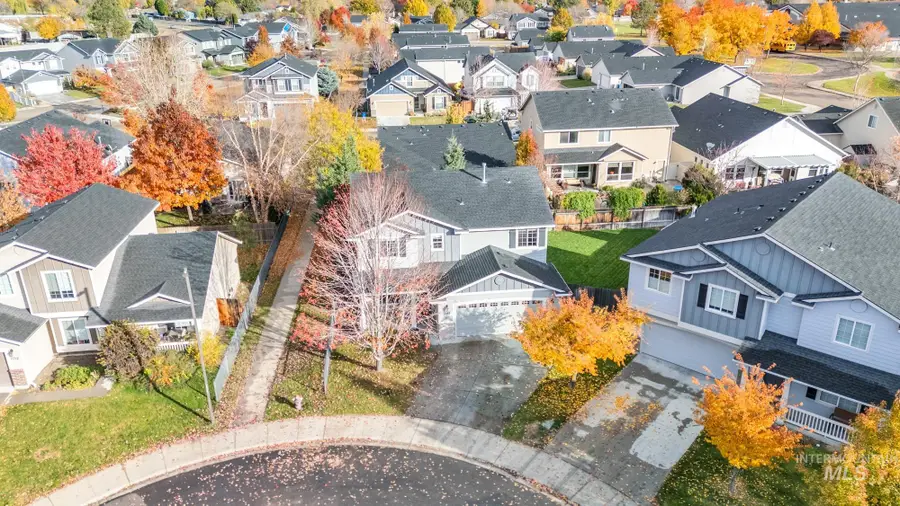 7688 N Hole In One Pl, Boise, ID 83714 - Image #2