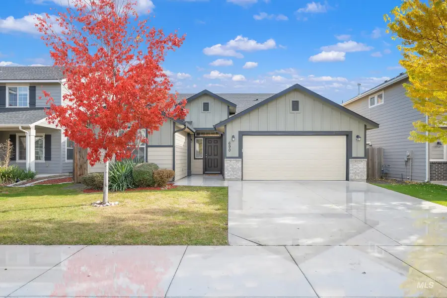 690 N Keagan Way, Meridian, ID 83642 - Image #2