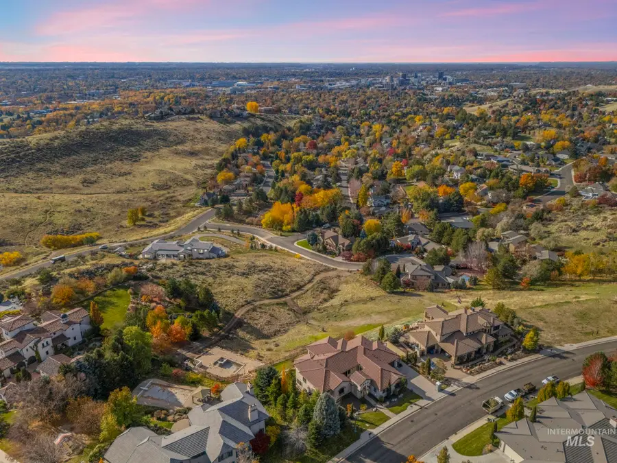 2577 E Varco Via Ct, Boise, ID 83712 - Image #2