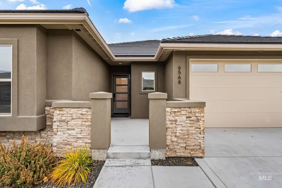 6568 N Spindrift Way, Meridian, ID 83646 - Image #2