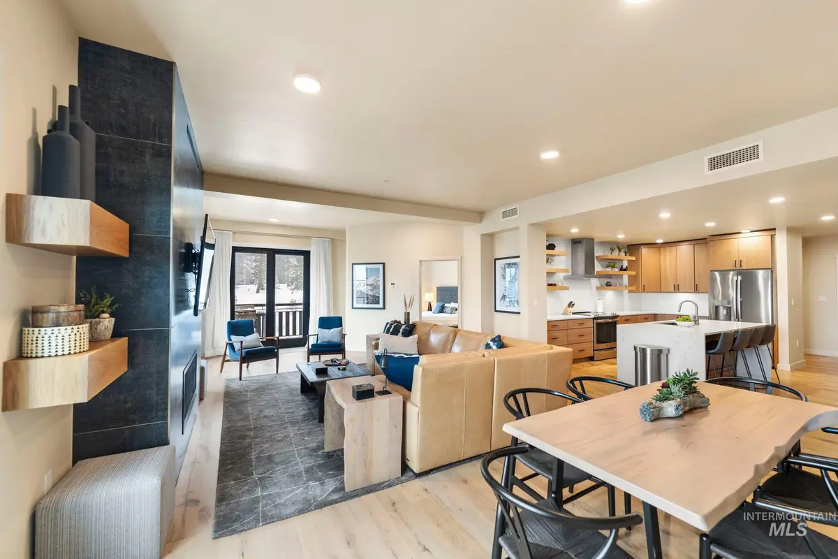 760 Village Drive #302, Donnelly, ID 83615 - Image #1