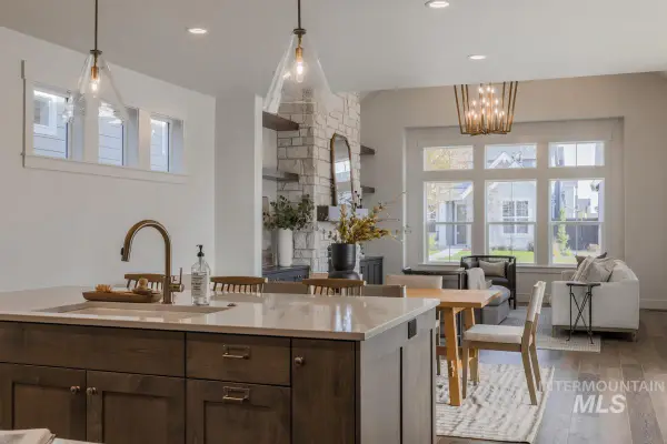 6111 S Apex Ave, Meridian, ID 83642