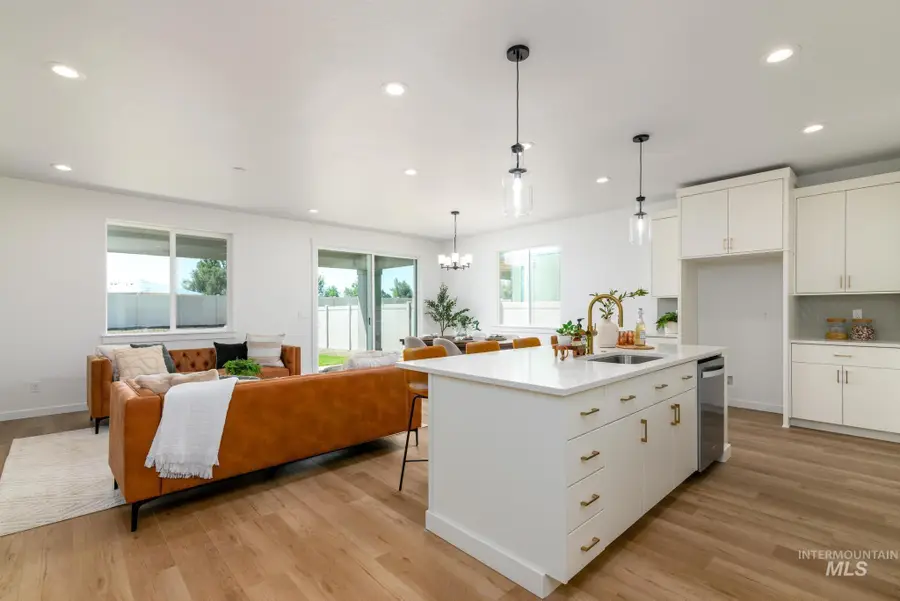 8447 S Cobalt Sky Ave, Meridian, ID 83642 - Image #3