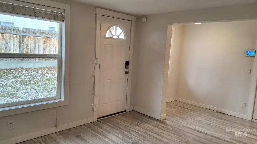 3377 W Nez Perce St, Boise, ID 83705 - Image #2