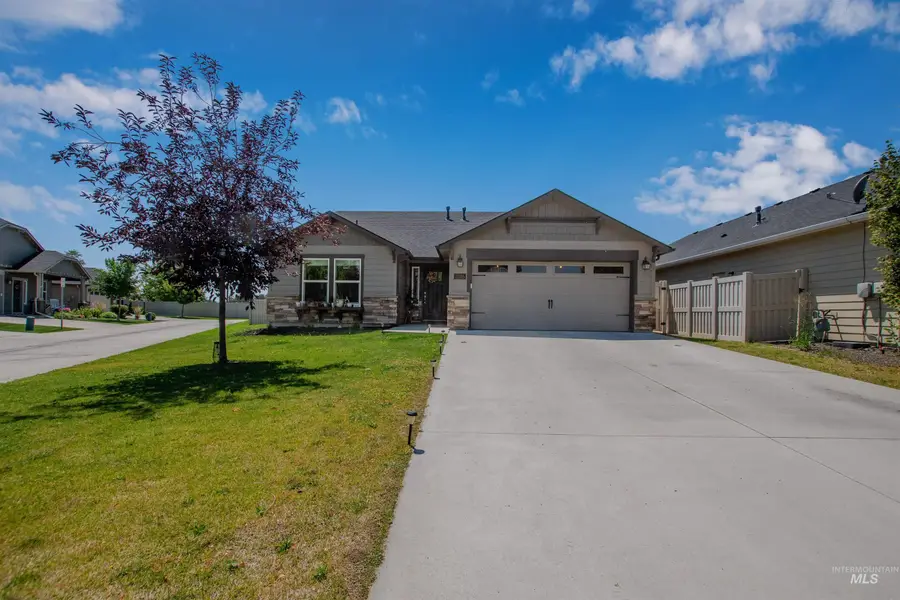 11505 W Baserri Dr, Boise, ID 83709 - Image #2