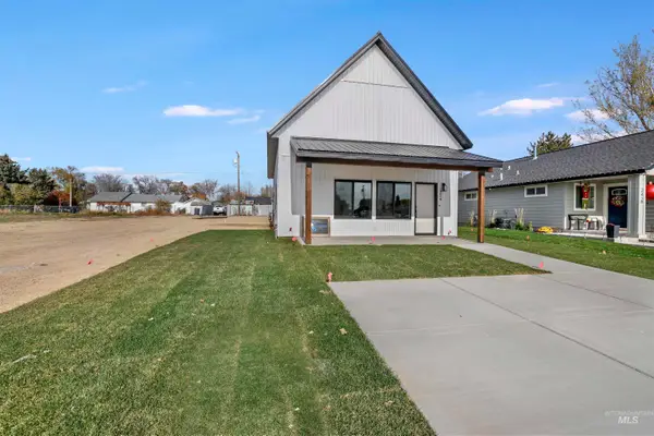 254 1st St W, Wendell, ID 83355