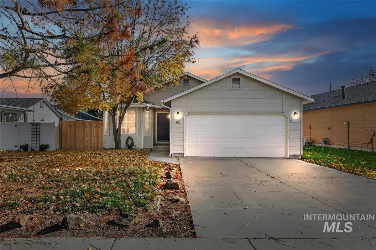 94 S Beechwood Drive, Nampa, ID 83651 - Image #1