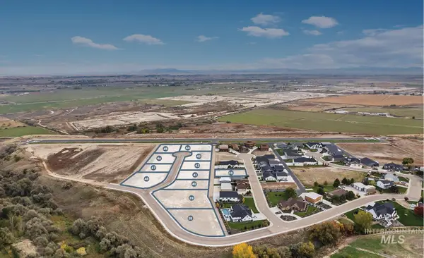 21371 Beechcraft Cir, Greenleaf, ID 83626