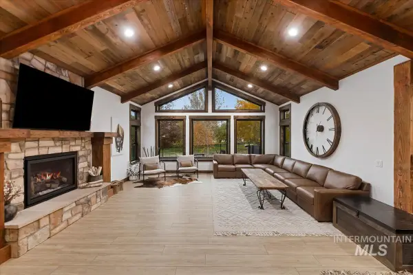 1417 N Kcid Rd, Caldwell, ID 83605