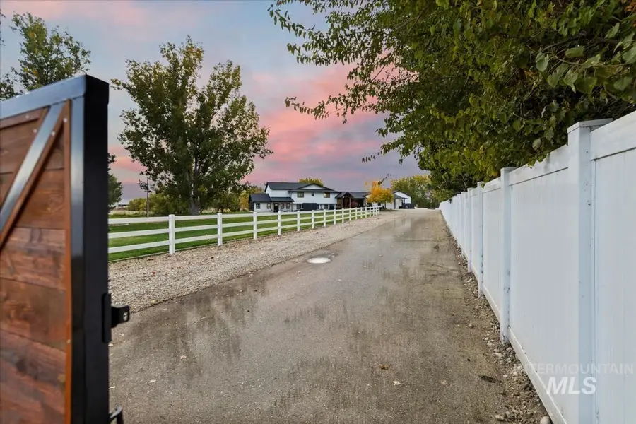 1417 N Kcid Rd, Caldwell, ID 83605 - Image #3