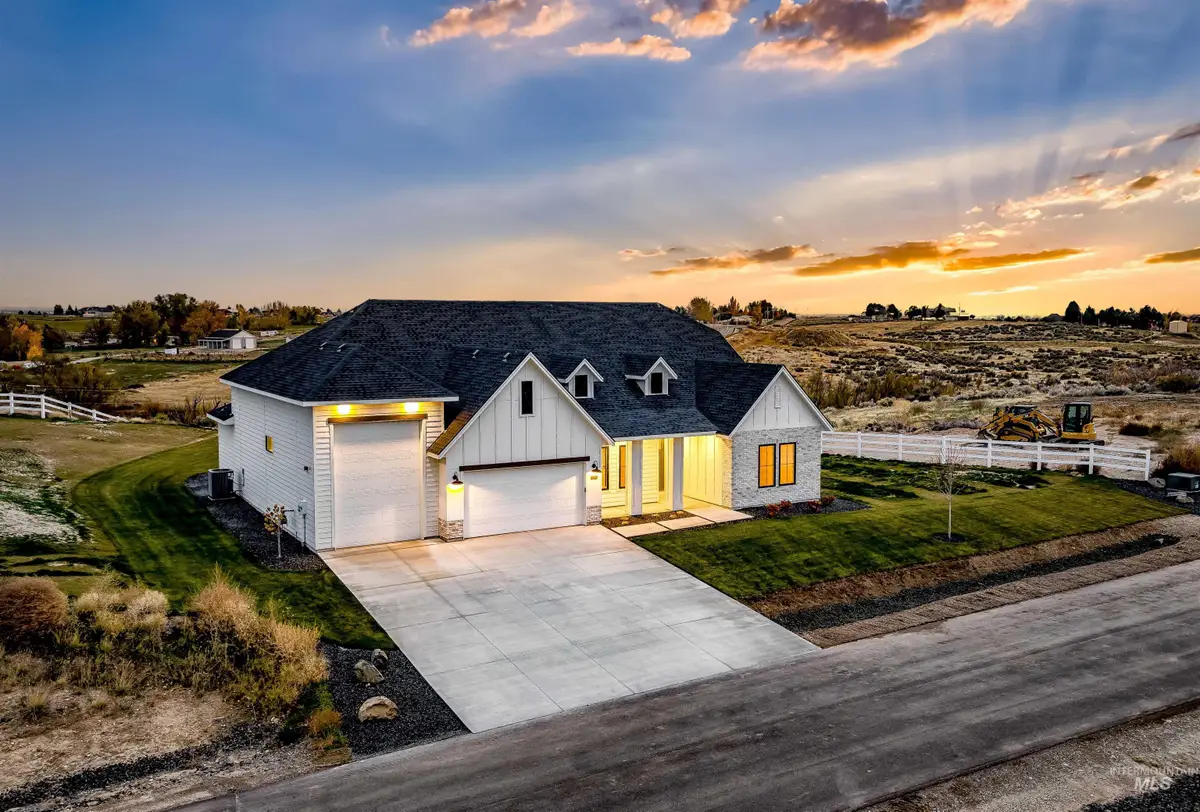 7071 Loggers Loop Rd, Star, ID 83669 - Image #1