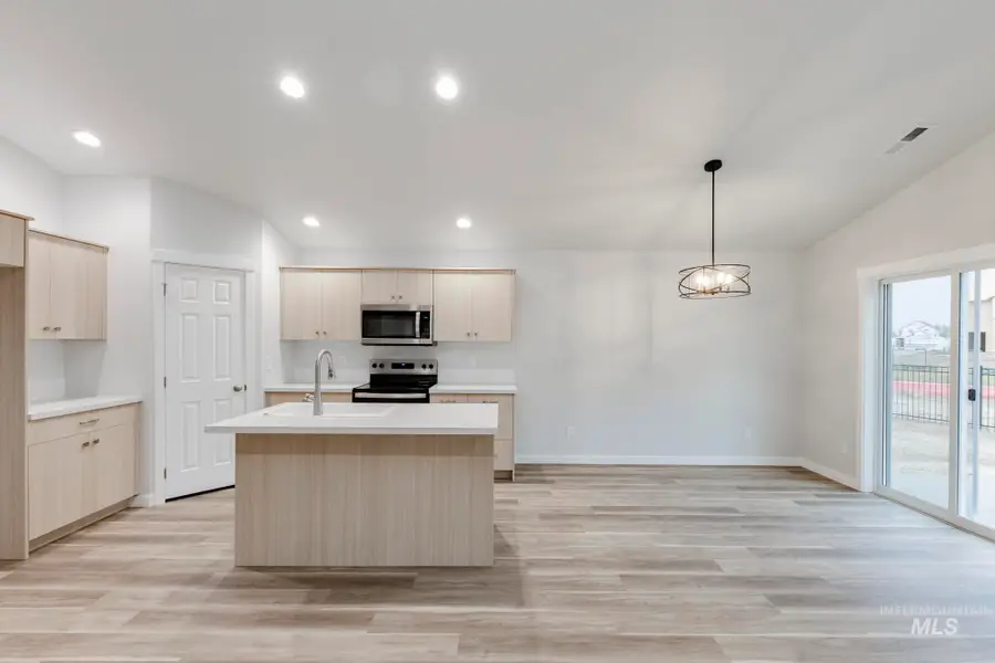 3437 E Red Maple Ct, Nampa, ID 83686 - Image #3