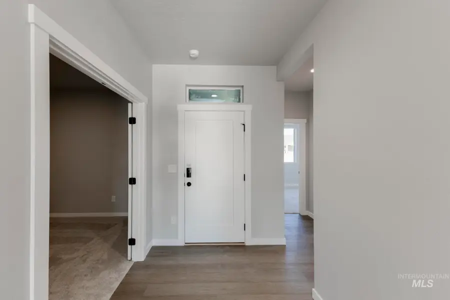 2954 N Rivington Ave, Eagle, ID 83616 - Image #2