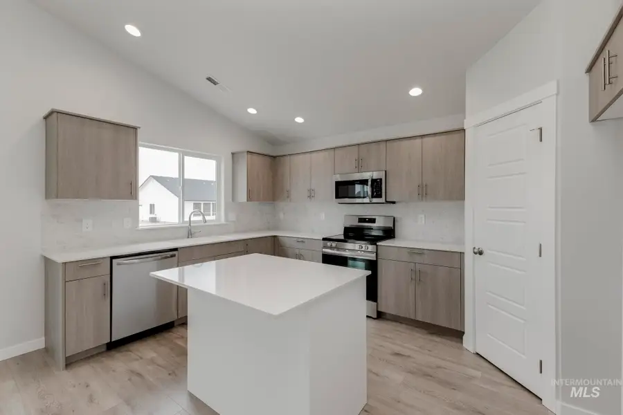 827 N Aleppo Way, Meridian, ID 83642 - Image #3