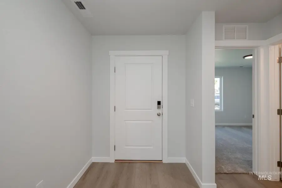 9093 W Camellia St, Nampa, ID 83687 - Image #2