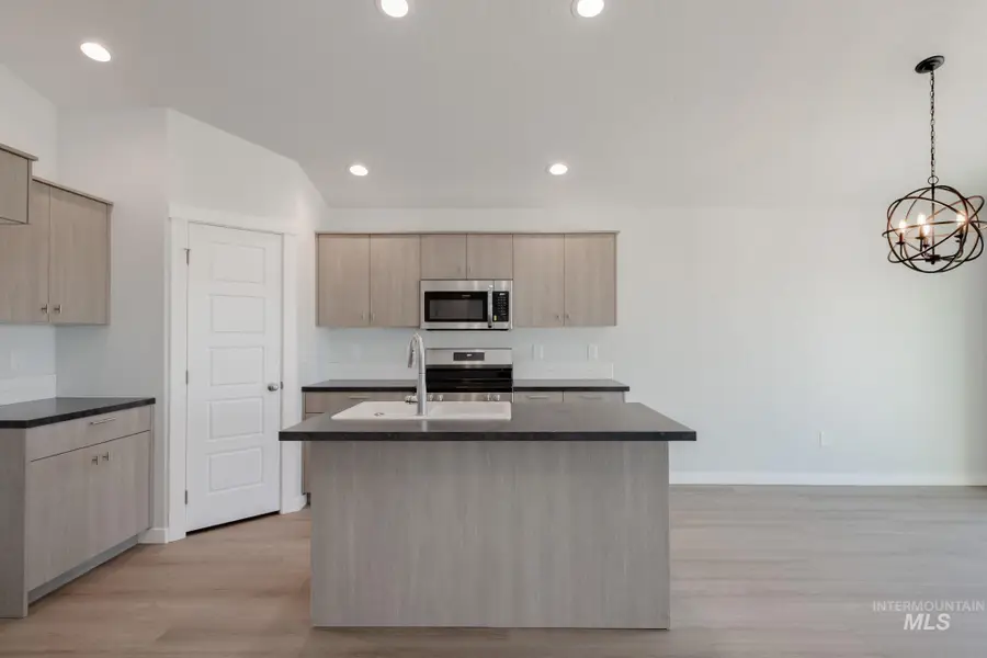 9093 W Camellia St, Nampa, ID 83687 - Image #3