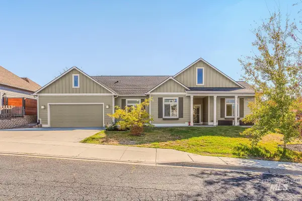 815 NW Valley View Drive, Pullman, WA 99163