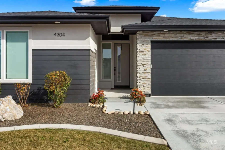 4304 S Selatir Way, Meridian, ID 83642 - Image #2