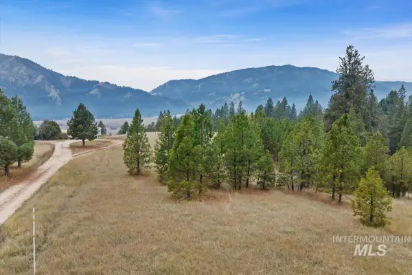 Lot 2 Woodland, Garden Valley, ID 83622