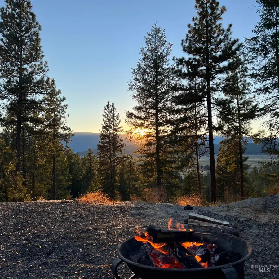 33 San Ignacio Way, Cascade, ID 83611 - Image #3