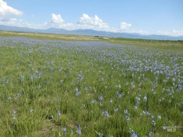 500 S Fir Grove Rd, Fairfield, ID 83327