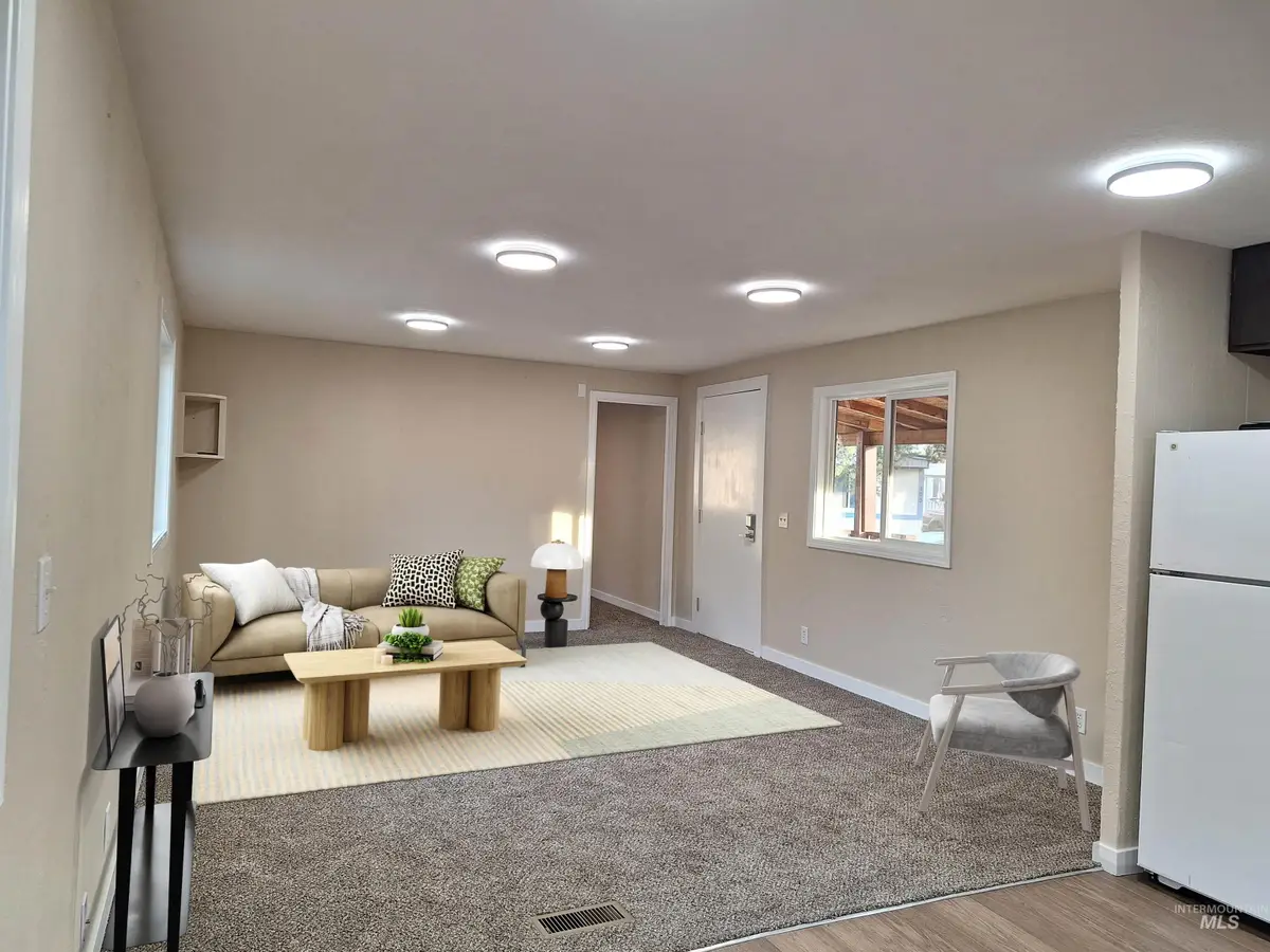 16581 N White Pine St #102, Nampa, ID 83651 - Image #1