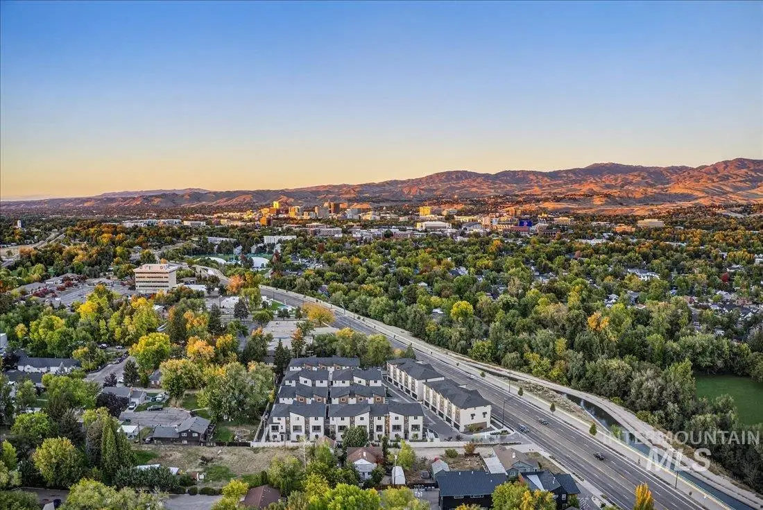 1719 S Rock View Ln, Boise, ID 83705 - Image #1