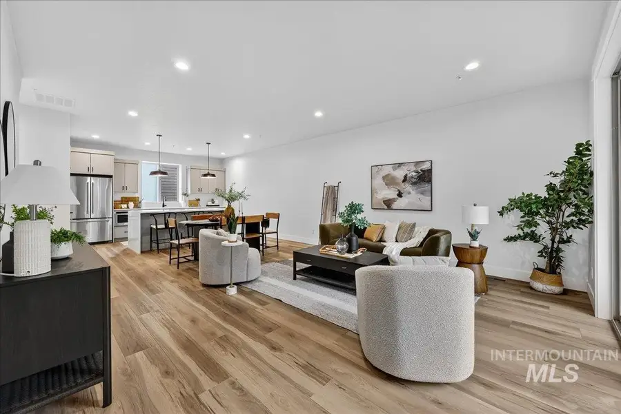 1719 S Rock View Ln, Boise, ID 83705 - Image #3