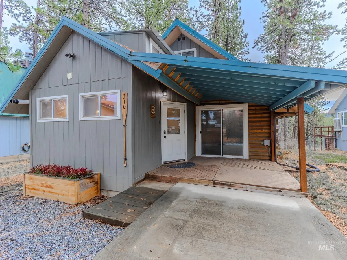 310 Lapwai St, Winchester, ID 83555 - Image #1