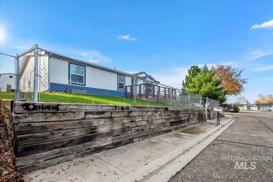 3743 Carbondale St, Meridian, Meridian, ID 83642 - Image #2