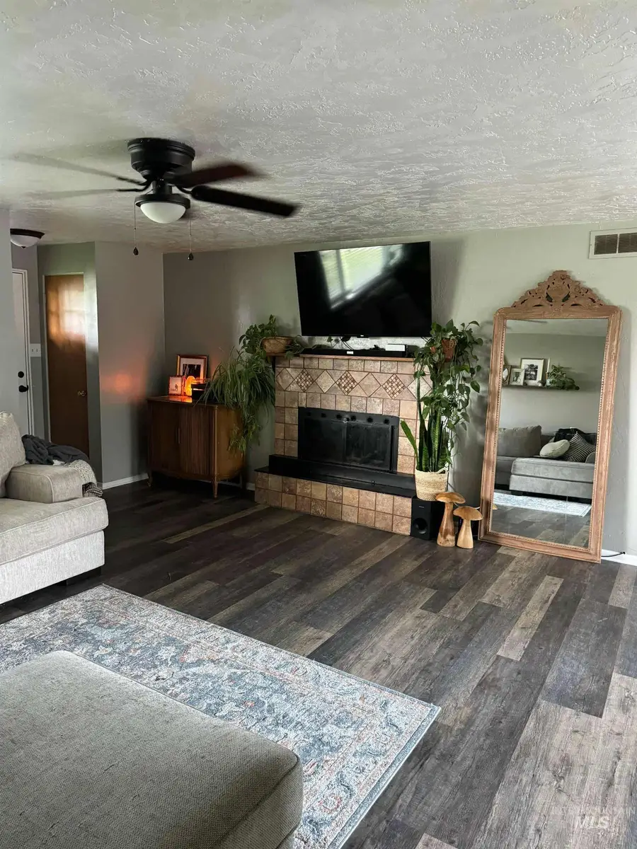 498 Sophomore Blvd, Twin Falls, ID 83301 - Image #3