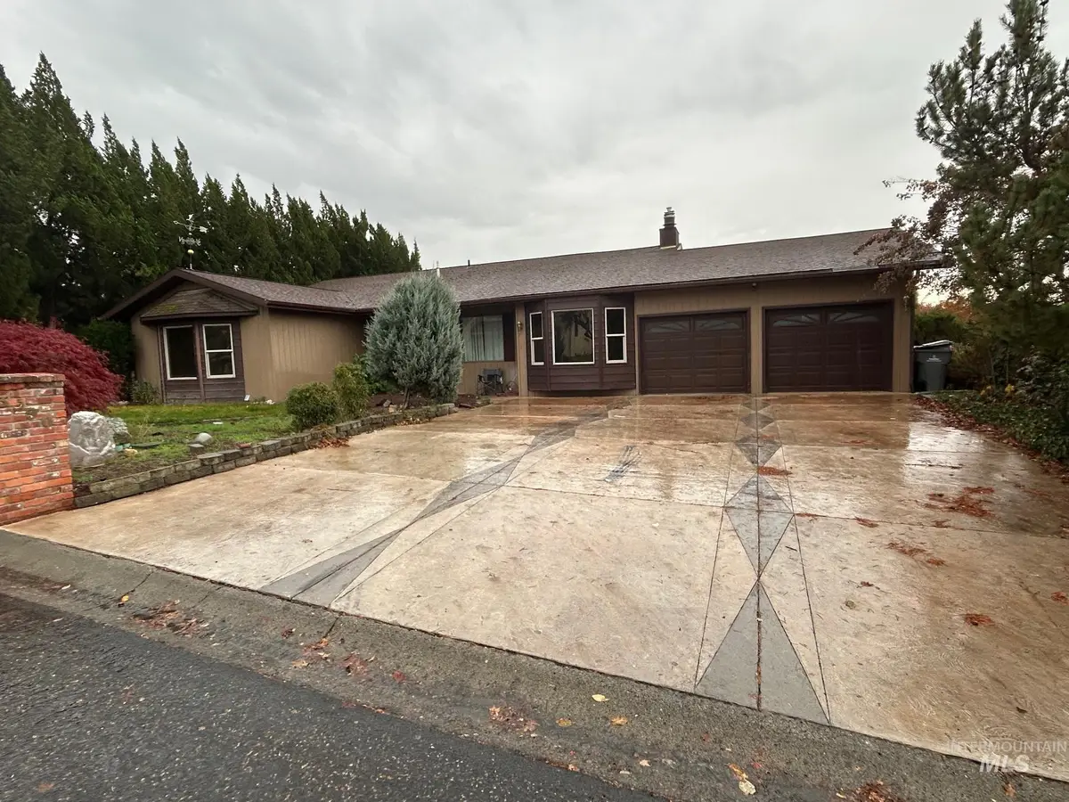 3590 Country Club Drive, Lewiston, ID 83501 - Image #1