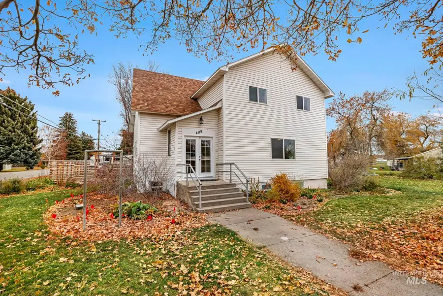 409 1st St E, Hansen, ID 83334 - Image #2