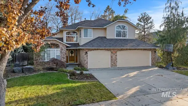 8037 W Innsbrook Ct, Boise, ID 83704