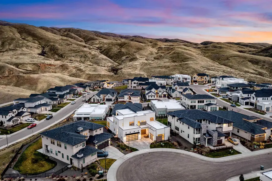 2528 S Linnet Place, Boise, ID 83716 - Image #2