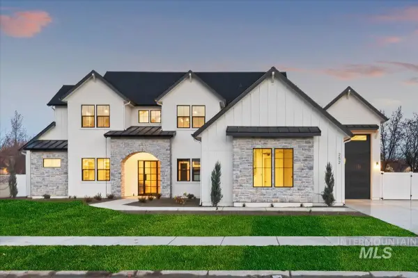 252 N Timber Wolf Pl, Eagle, ID 83616