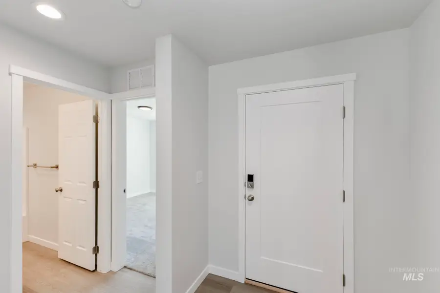 10466 W Teratai St, Star, ID 83669 - Image #2