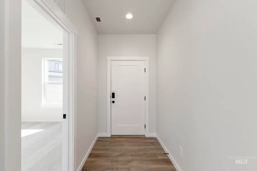 16732 Sentinel Ave, Caldwell, ID 83607 - Image #2