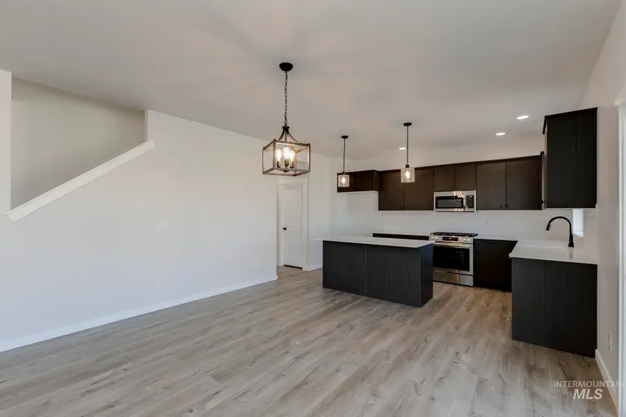 16732 Sentinel Ave, Caldwell, ID 83607 - Image #3
