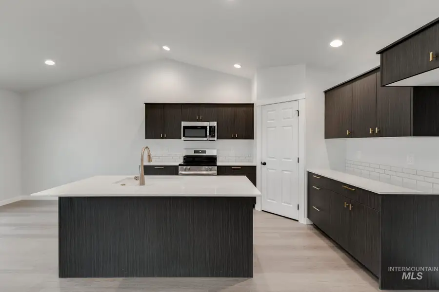 2941 E Boulder Basin Dr, Kuna, ID 83634 - Image #3