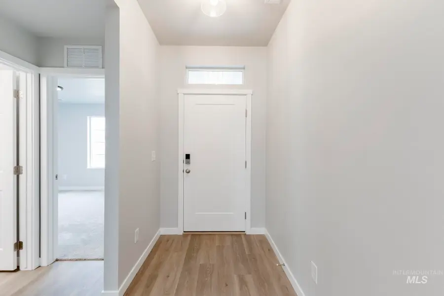 335 N Meadowsweet Ave, Kuna, ID 83634 - Image #2