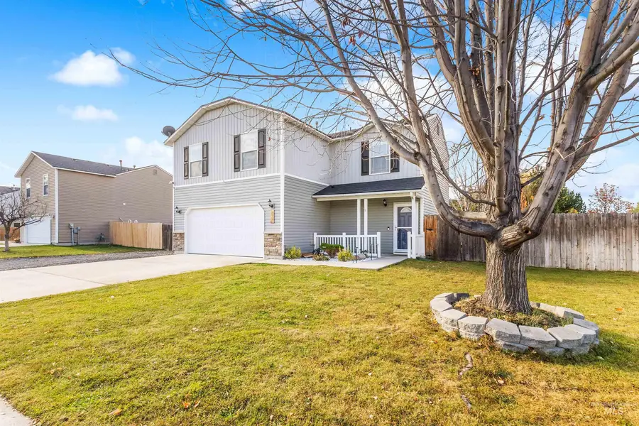 837 S Jake Avenue, Kuna, ID 83634 - Image #2