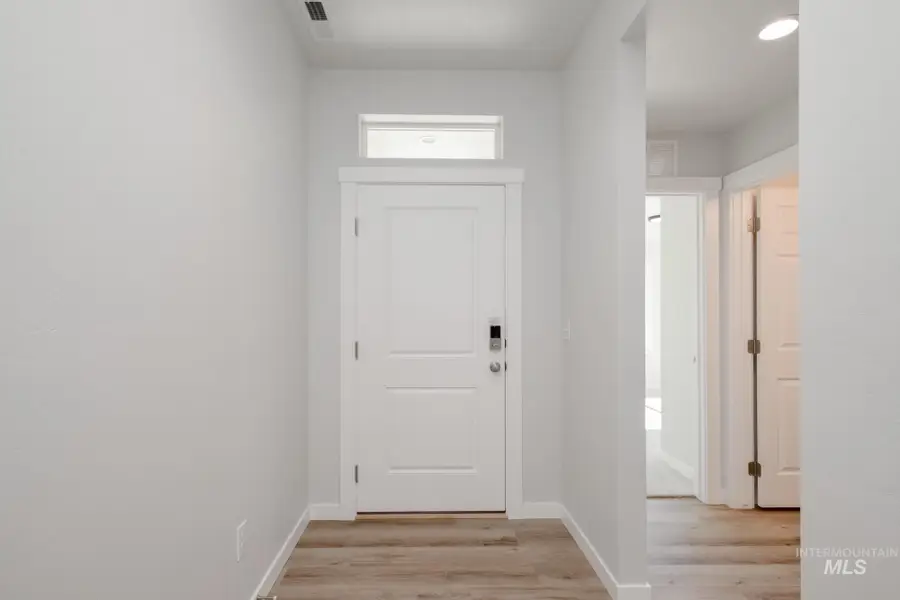 1085 Grass Pond Ave, Middleton, ID 83644 - Image #2