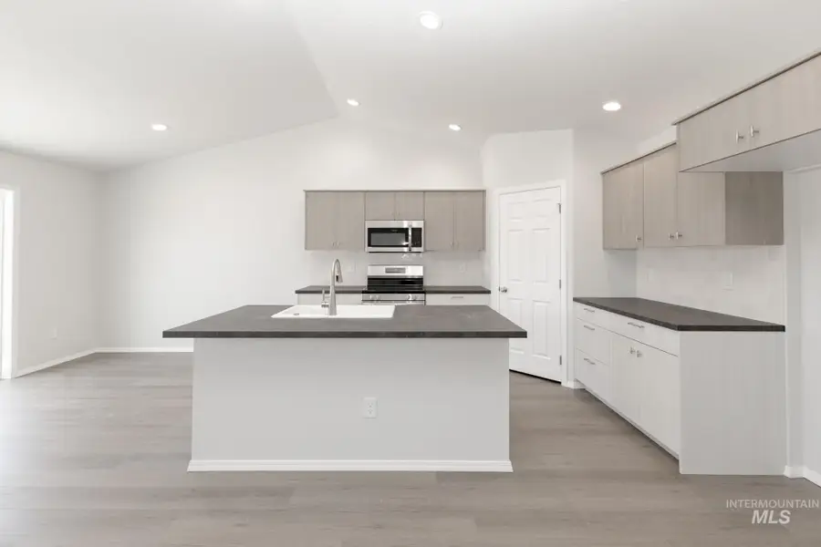 7166 E Shields Dr, Nampa, ID 83687 - Image #3