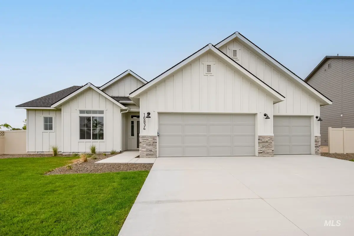 3823 E Jamestown Dr, Nampa, ID 83686 - Image #1