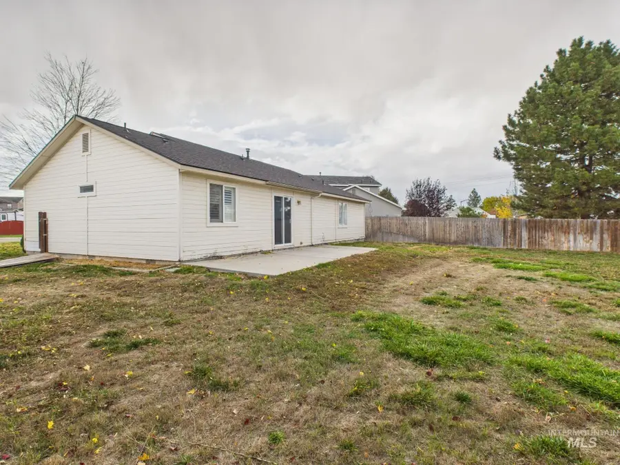 640 Teton Dr, Nampa, ID 83686 - Image #2
