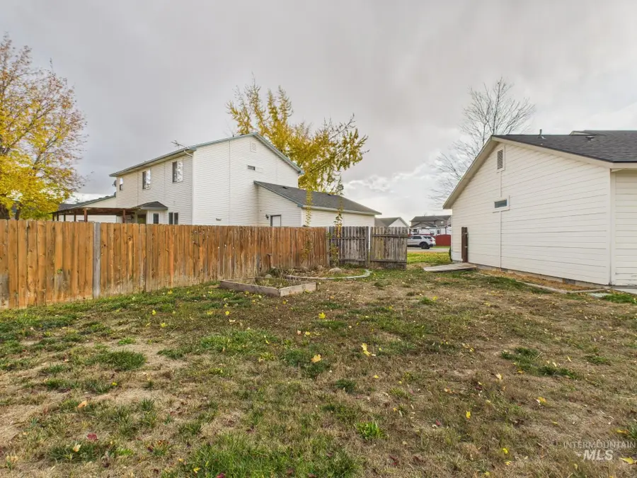 640 Teton Dr, Nampa, ID 83686 - Image #3