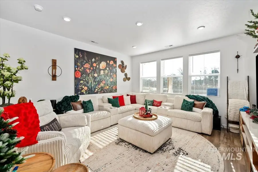 4248 W Perspective St, Eagle, ID 83616 - Image #2